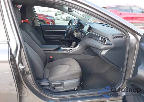 2023 Toyota Camry Le z USA, uszkodzony, nr VIN 4T1C11AKXPU183437